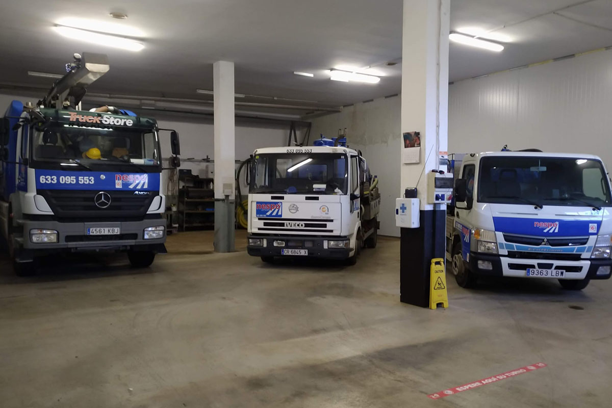 Flota camiones limpiezas industriales Nespo